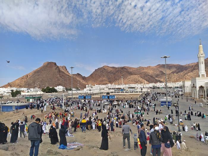 Itinerary Umrah ke Madinah dan Mecca secara Backpacker  Selama 14 Hari